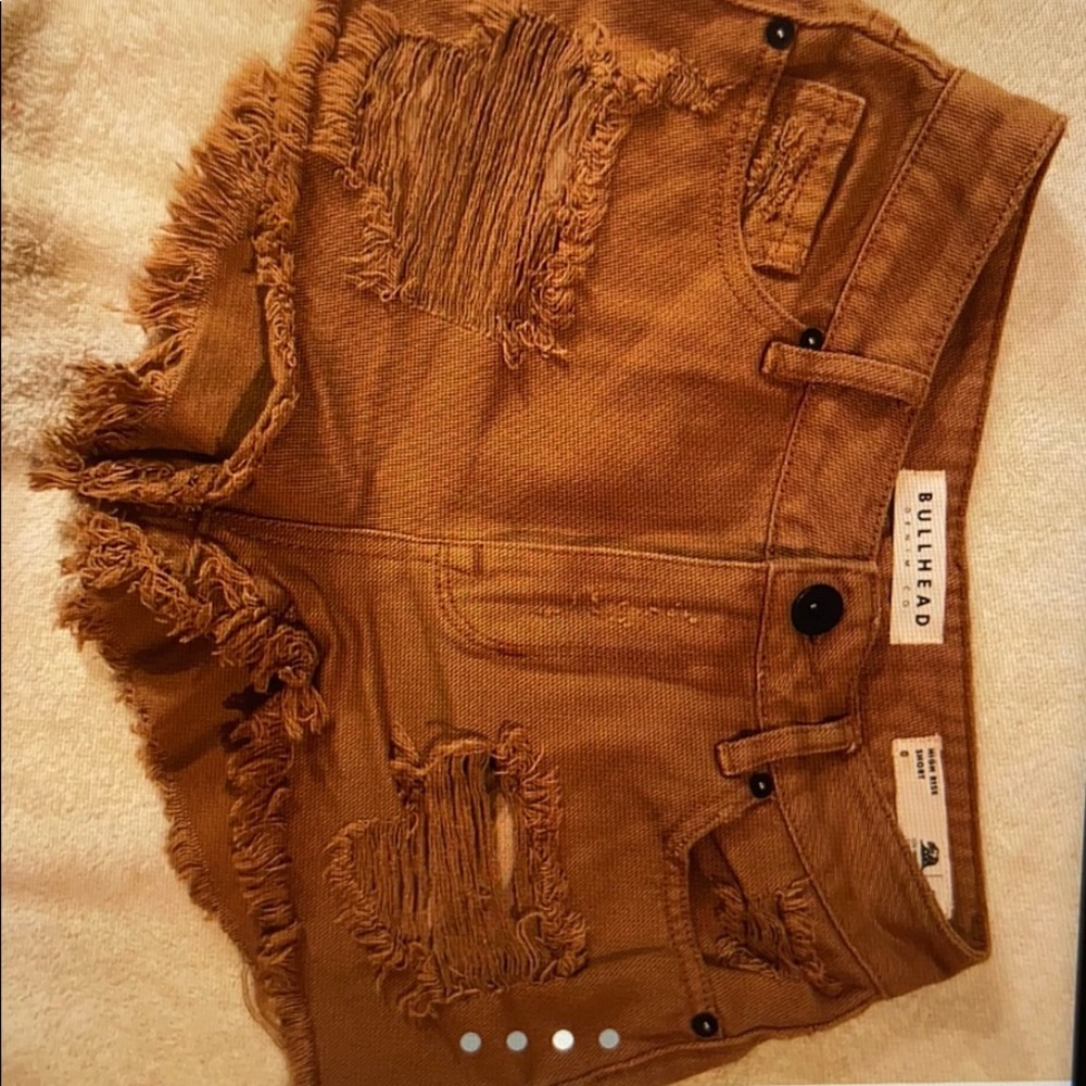 Brown Ripped Shorts 🤎 - Picture 3 of 4